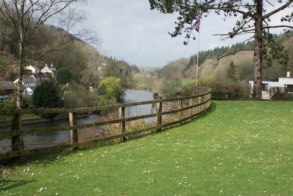 Royal Lodge Symonds Yat Buitenkant foto